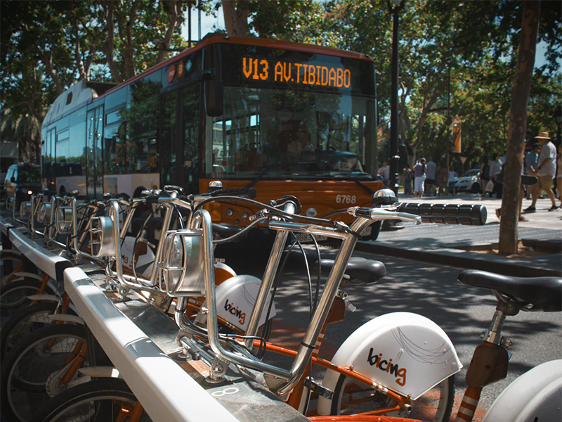 El transporte público del área de Barcelona aplica nuevos ajustes para esta semana, dada la baja demanda por confinamiento